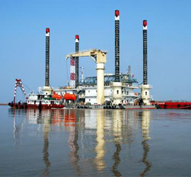 ���ܙC(j��)늻��h(hu��n)�ں��´����ϵđ�(y��ng)��